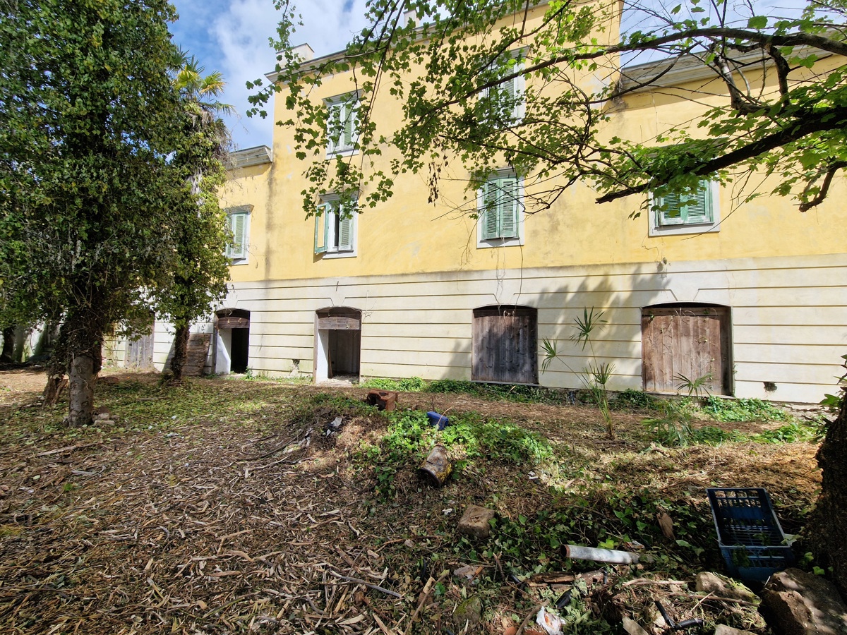 Palazzo in vendita a Caserta (CE)