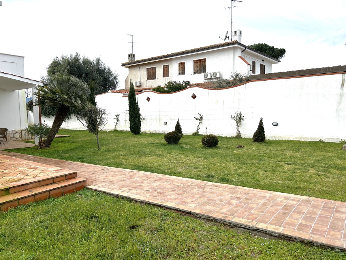 Foto 17 di 19 - Villa in vendita a San Felice Circeo