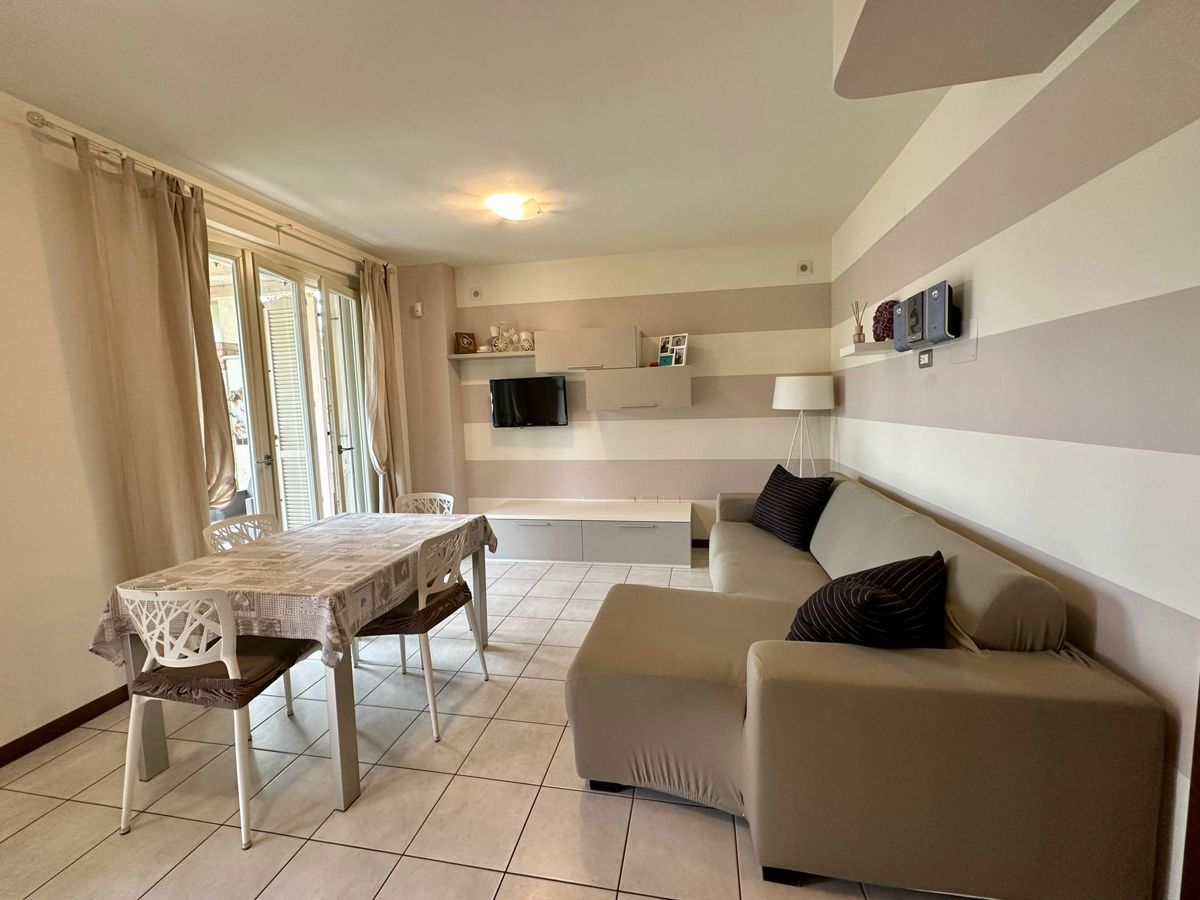 Foto 1 di 6 - Appartamento in vendita a Castelnuovo del Garda