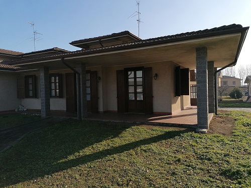 Foto 2 di 17 - Villa a schiera in vendita a Spino d'Adda