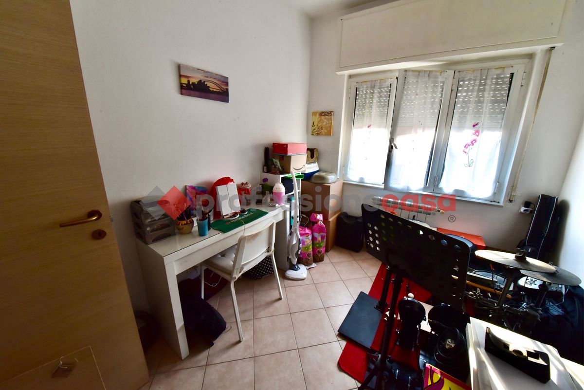 Foto 10 di 16 - Appartamento in vendita a Paderno Dugnano
