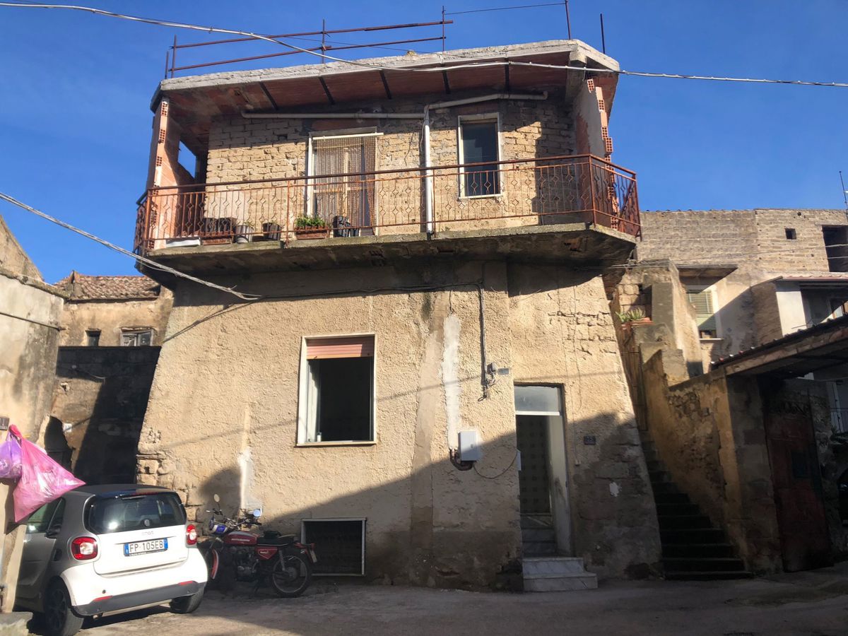 Casa indipendente in vendita a Caserta (CE)