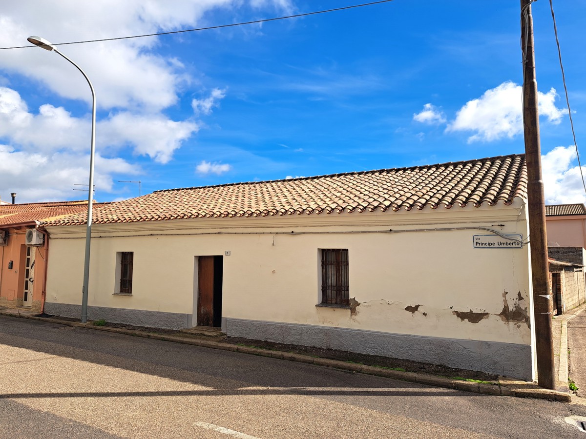 Foto 2 di 23 - Casa indipendente in vendita a Oristano