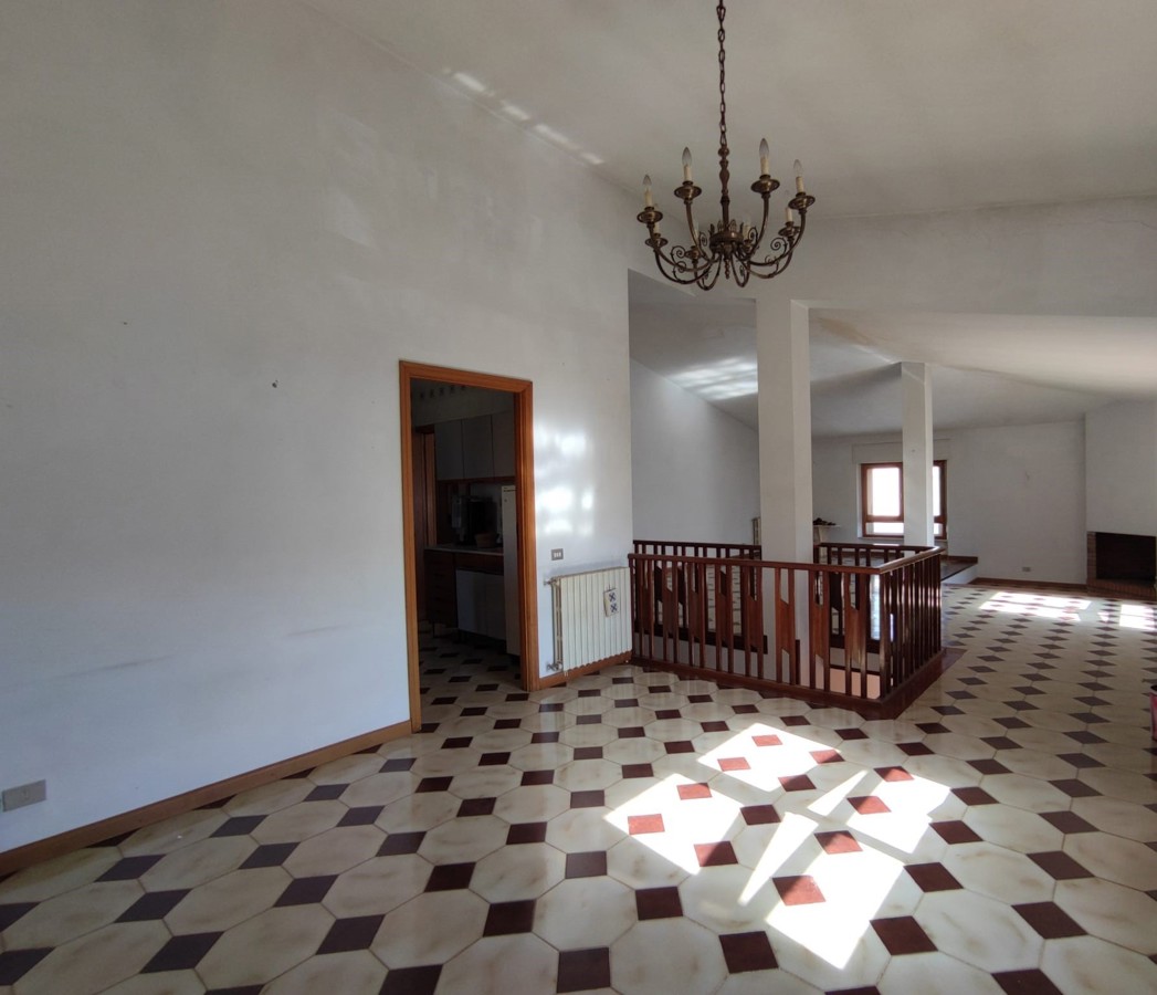 Foto 9 di 17 - Casa indipendente in vendita a Oristano