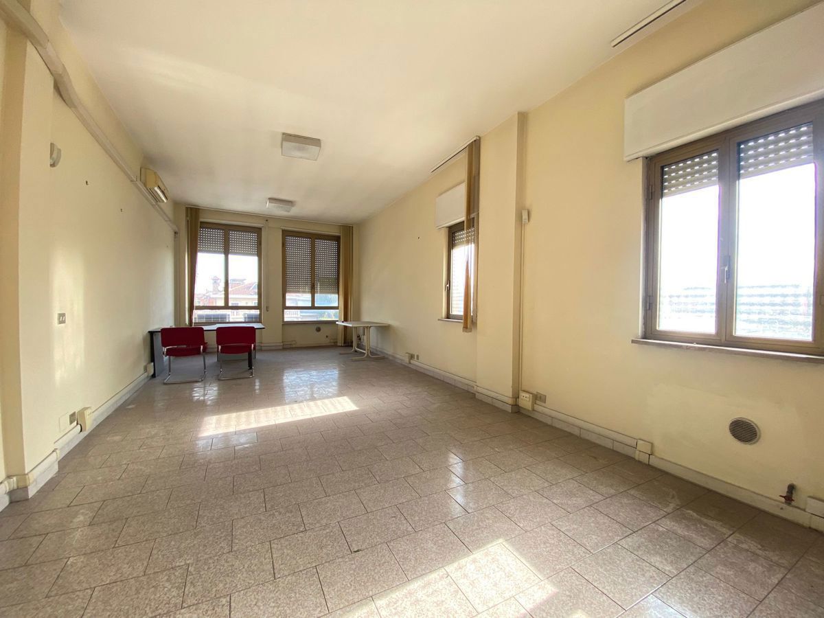Foto 16 di 21 - Ufficio in vendita a Roma