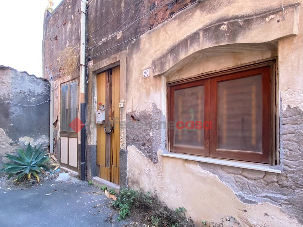 Foto 25 di 31 - Casa indipendente in vendita a Catania