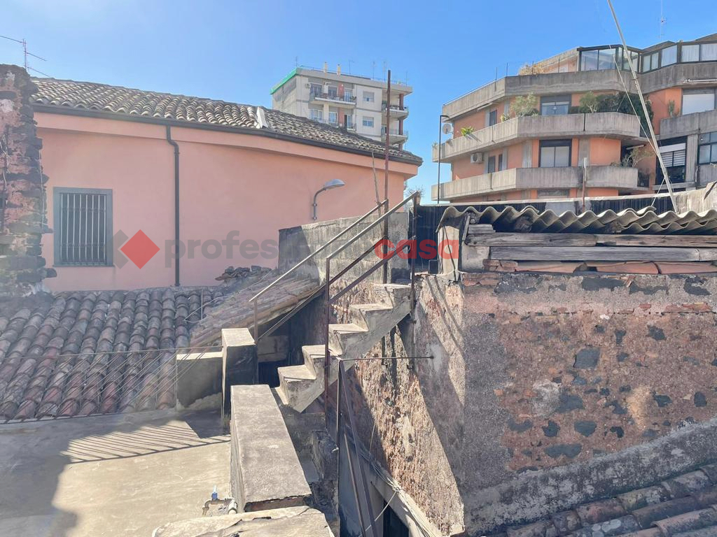 Foto 18 di 31 - Casa indipendente in vendita a Catania