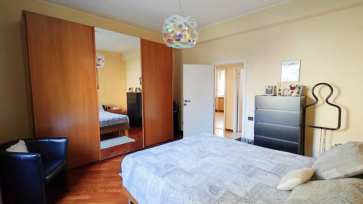 Foto 12 di 30 - Appartamento in vendita a Piacenza