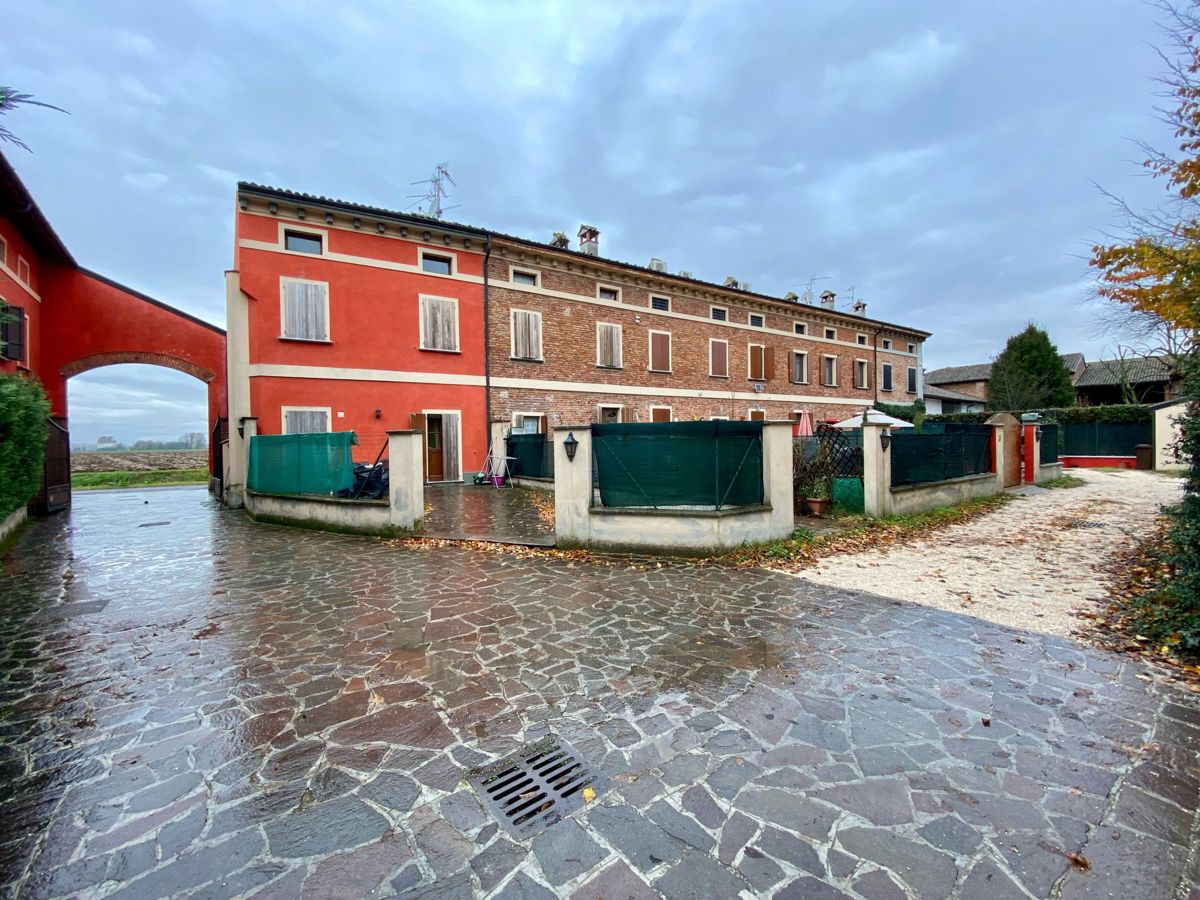 Foto 42 di 50 - Villa a schiera in vendita a Malagnino