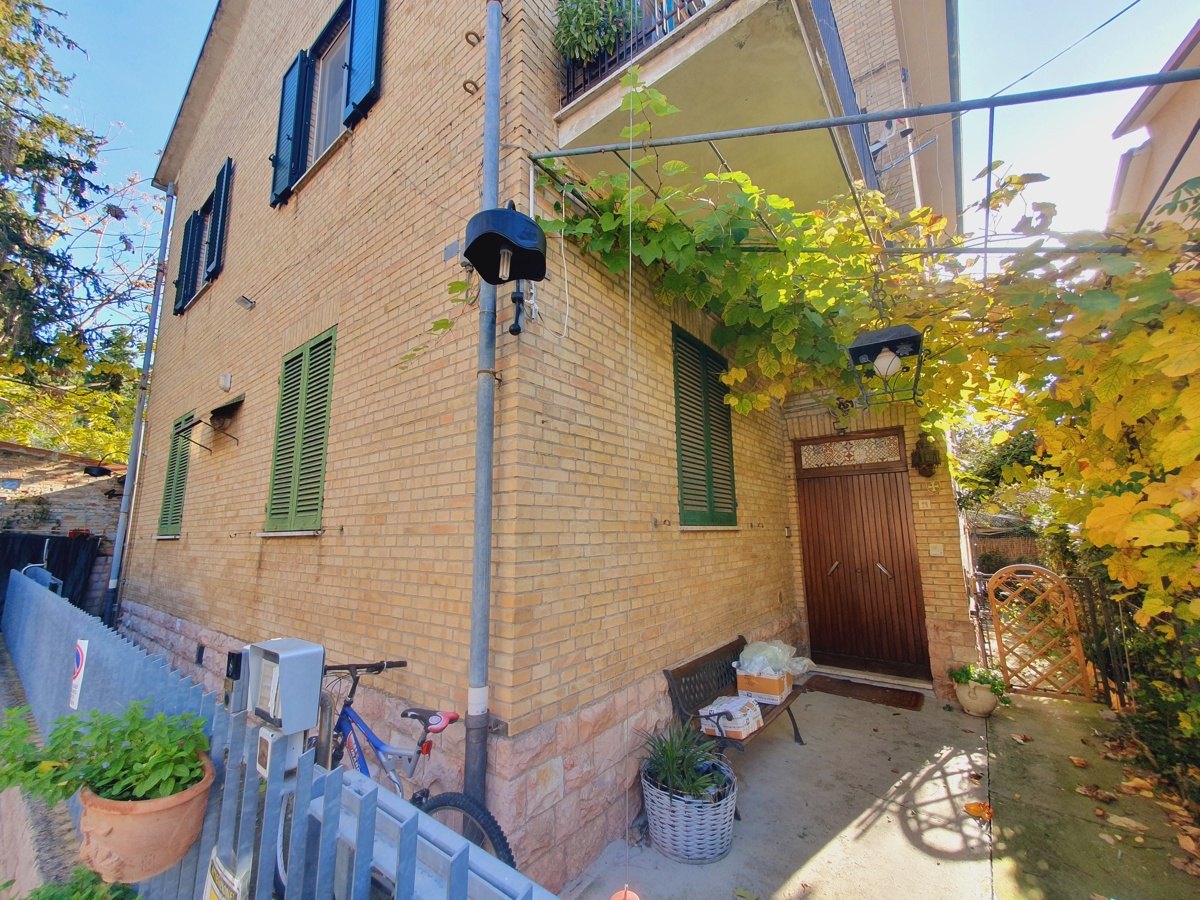 Foto 24 di 31 - Appartamento in vendita a Assisi