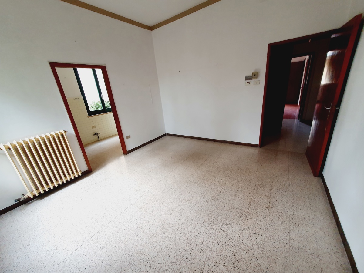 Foto 9 di 31 - Appartamento in vendita a Assisi