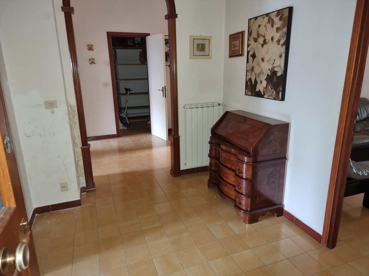 Foto 3 di 17 - Appartamento in vendita a Taranto