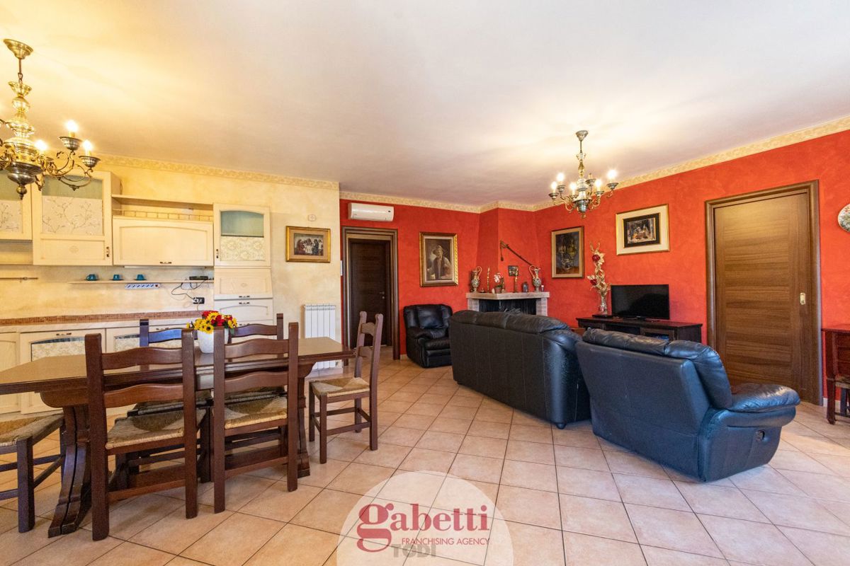 Foto 8 di 29 - Appartamento in vendita a Todi