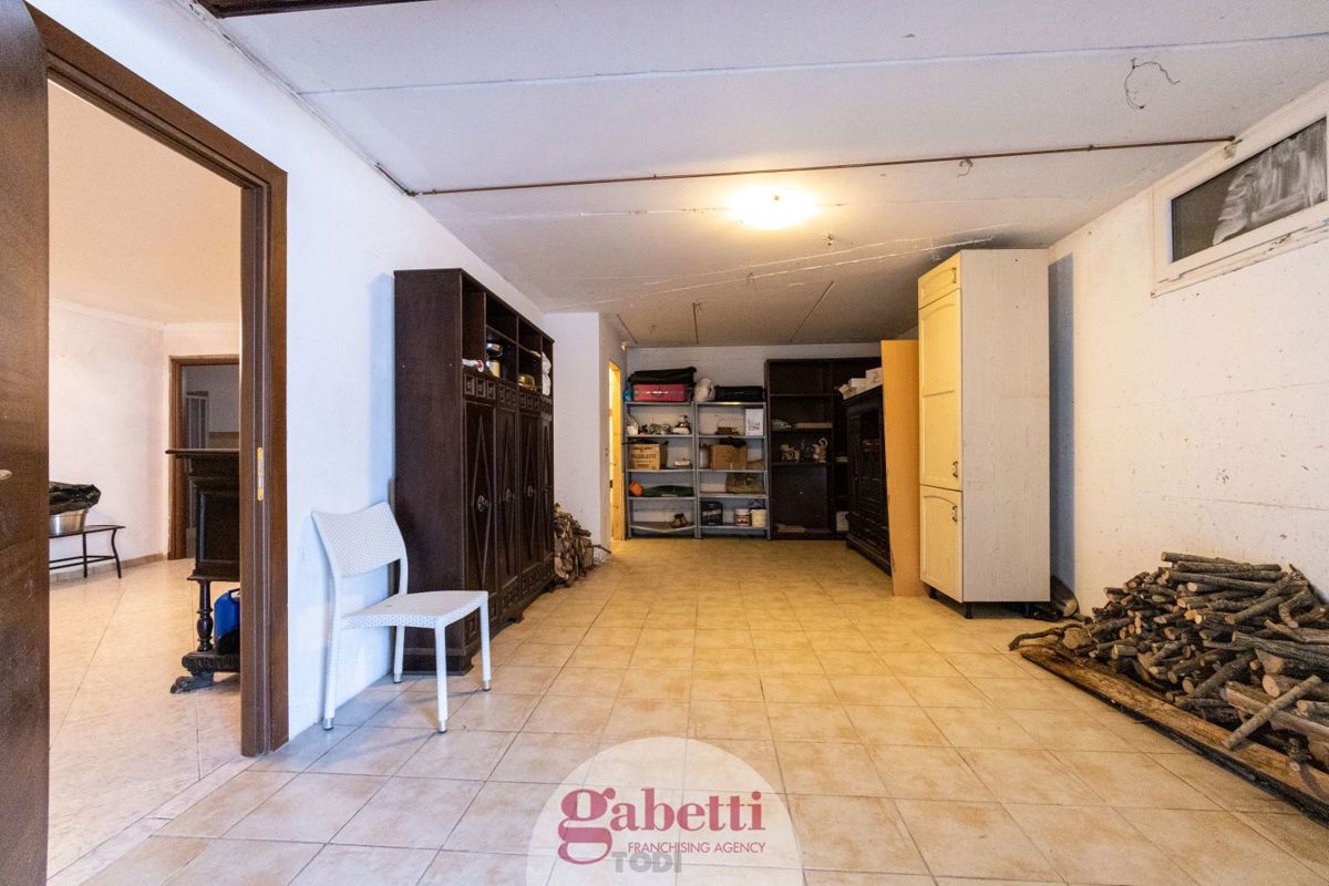 Foto 23 di 29 - Appartamento in vendita a Todi