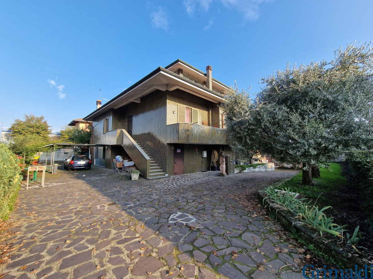 Villa unifamiliare in vendita in Via Manzoni, 0, Vermezzo con Zelo