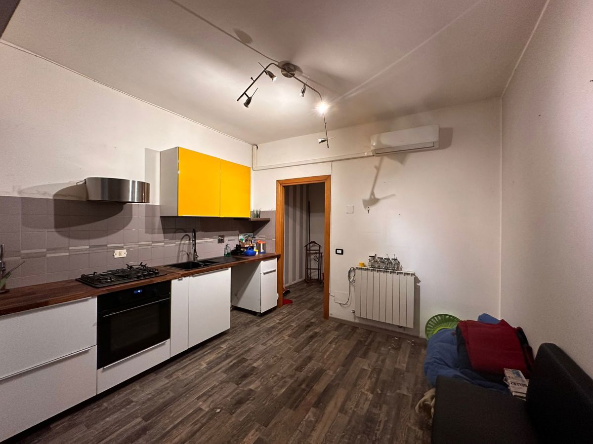 Foto 9 di 18 - Appartamento in vendita a Prato