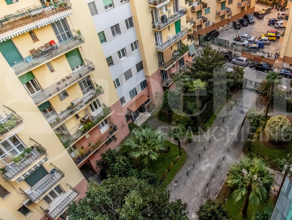 Foto 31 di 34 - Appartamento in vendita a Napoli