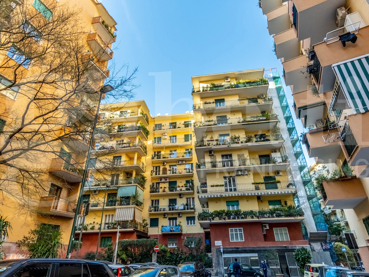 Foto 5 di 34 - Appartamento in vendita a Napoli