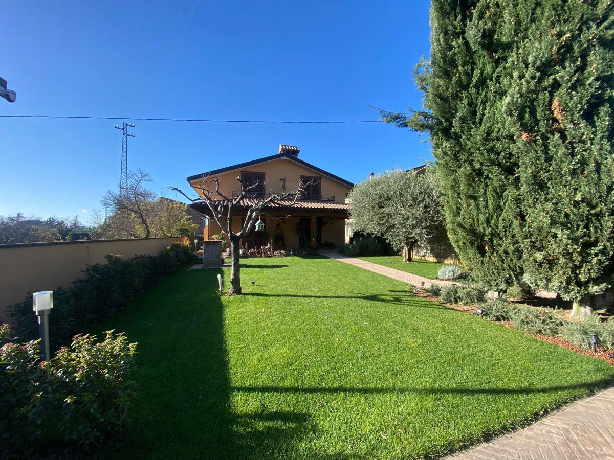 Foto 6 di 42 - Villa in vendita a Assisi