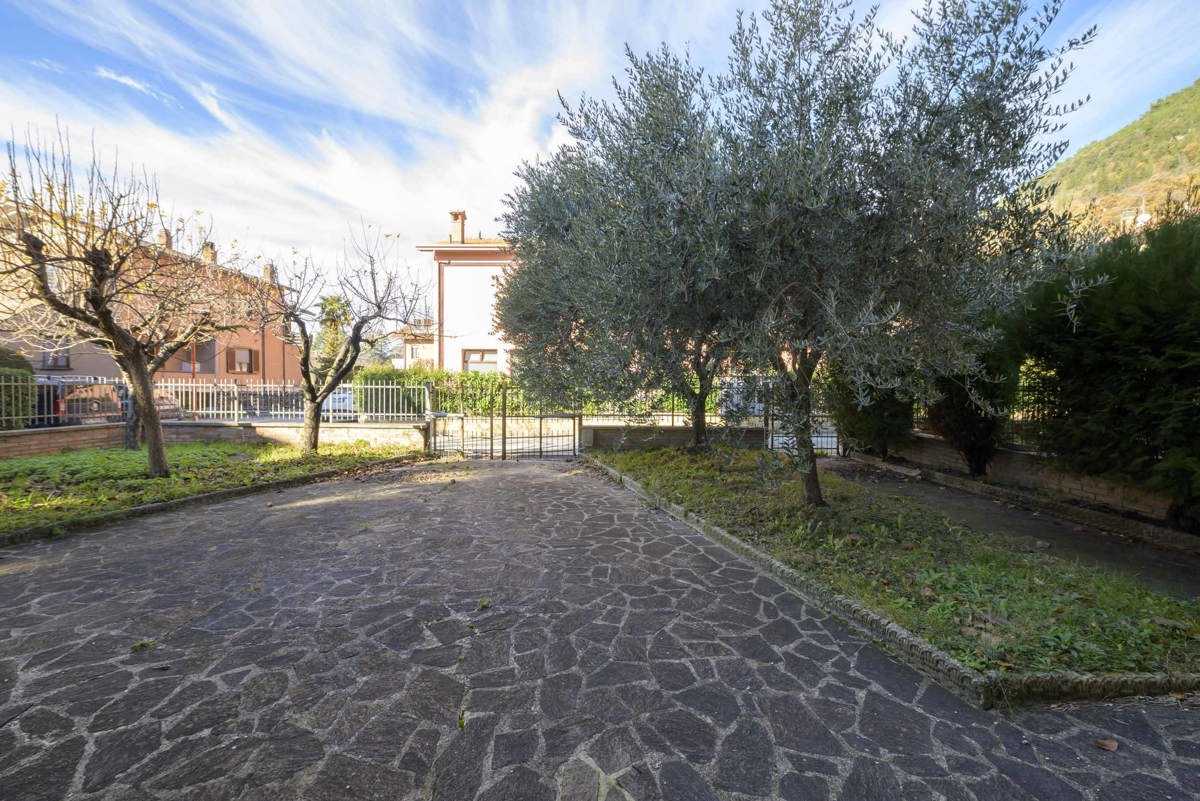Foto 4 di 4 - Casa indipendente in vendita a Gubbio