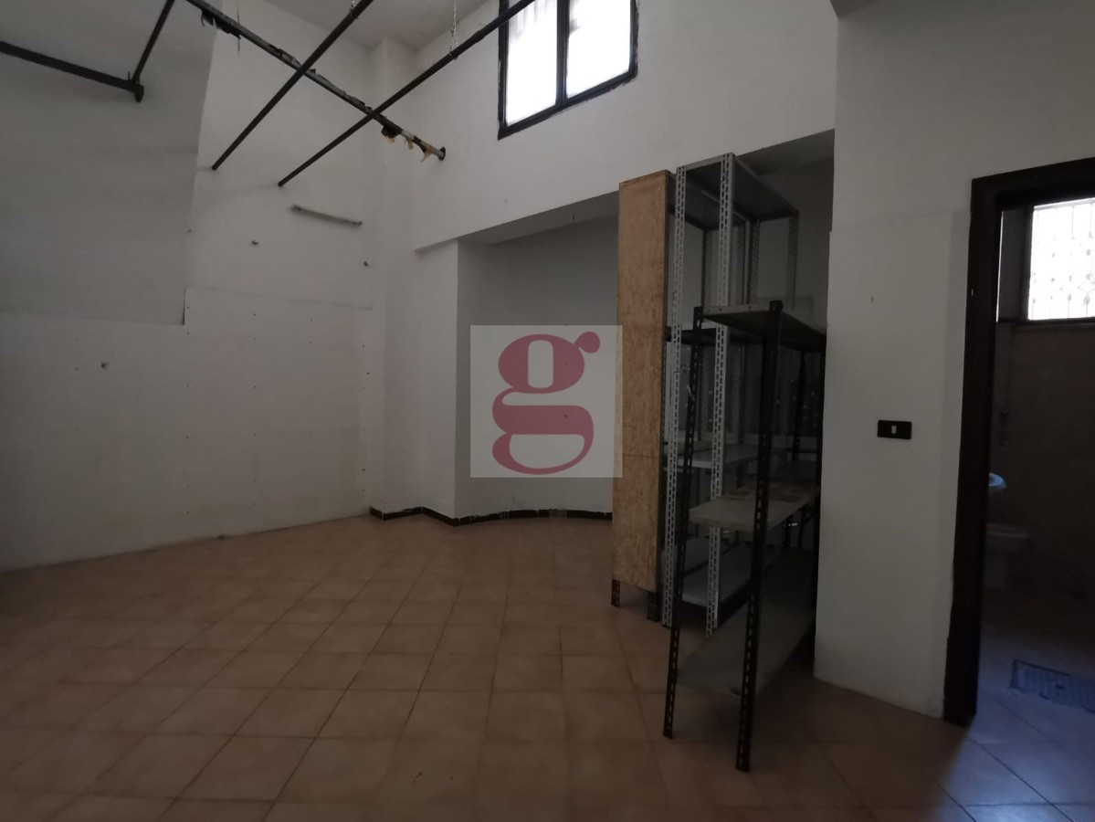 Foto 9 di 10 - Negozio in affitto a Gragnano