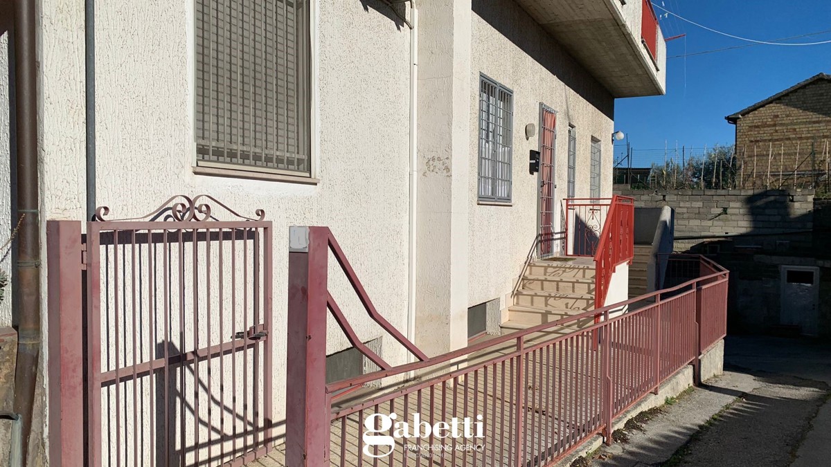 Foto 2 di 48 - Appartamento in vendita a Santa Maria Imbaro