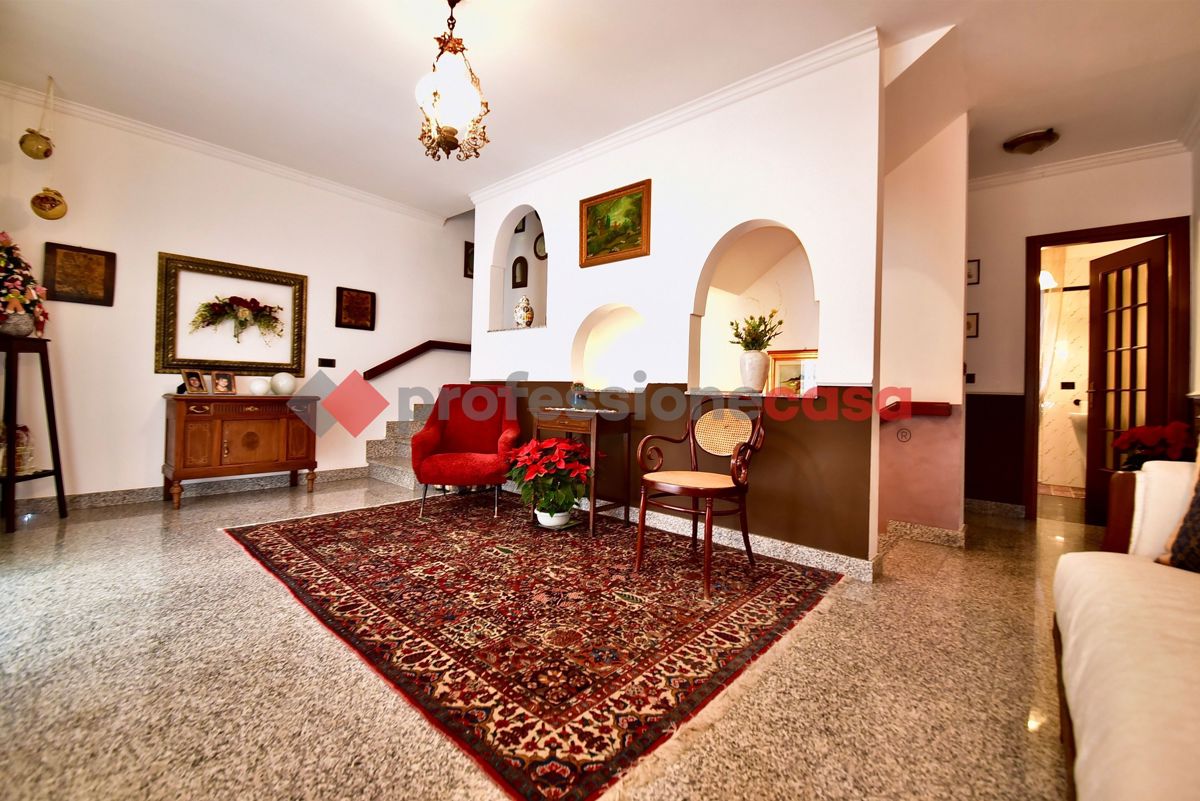 Foto 20 di 36 - Villa a schiera in vendita a Paderno Dugnano