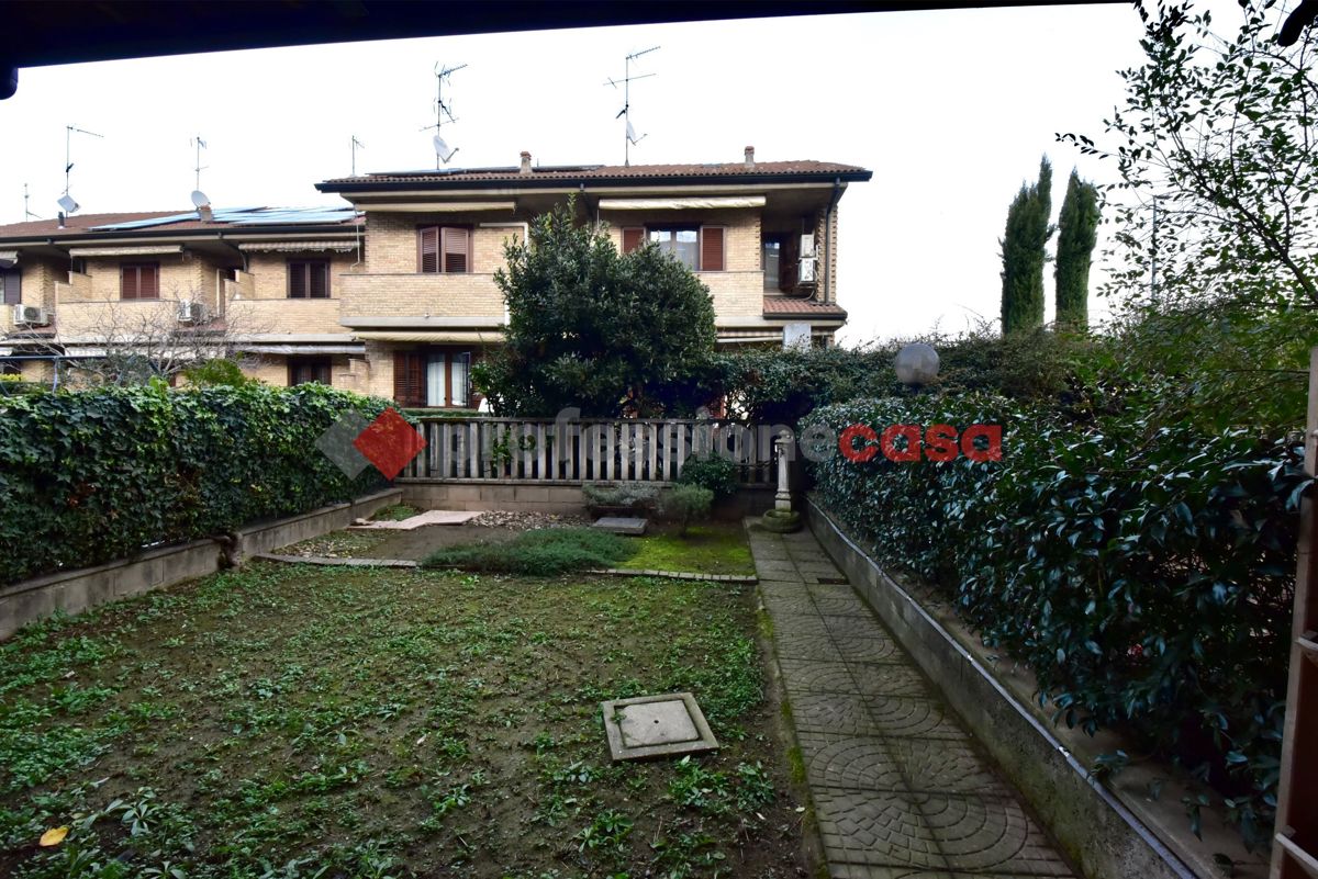 Foto 5 di 36 - Villa a schiera in vendita a Paderno Dugnano