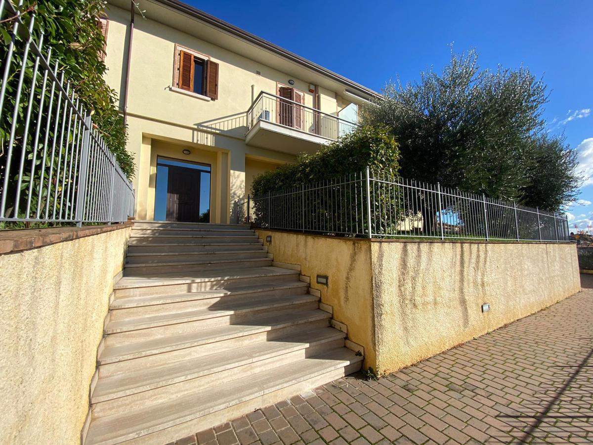 Foto 1 di 49 - Appartamento in vendita a Torgiano