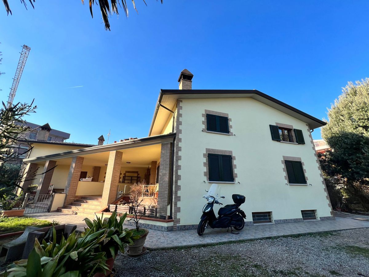 Foto 3 di 13 - Villa a schiera in vendita a Perugia