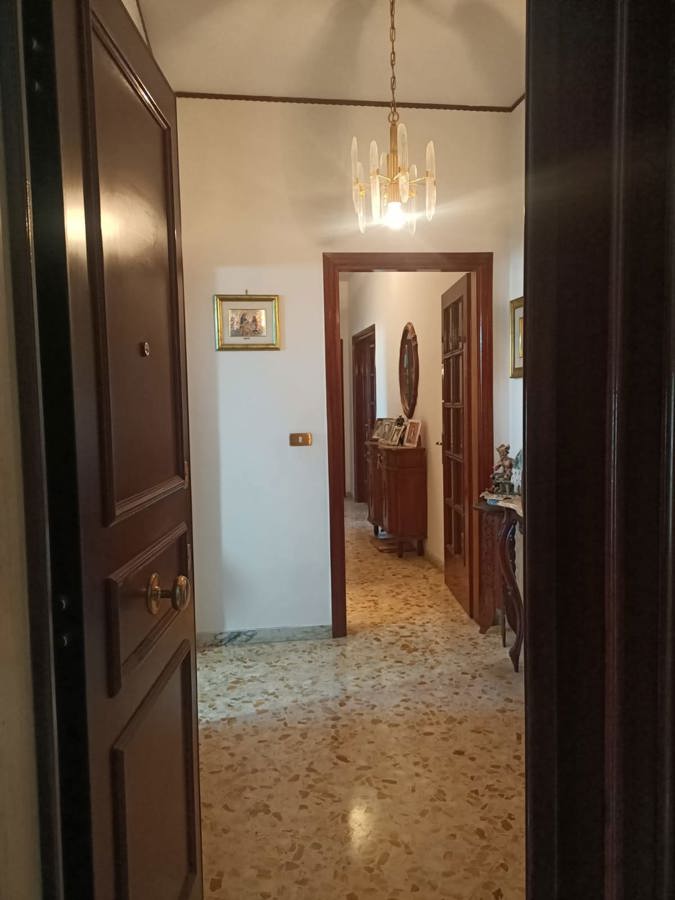 Foto 1 di 9 - Appartamento in affitto a Brindisi