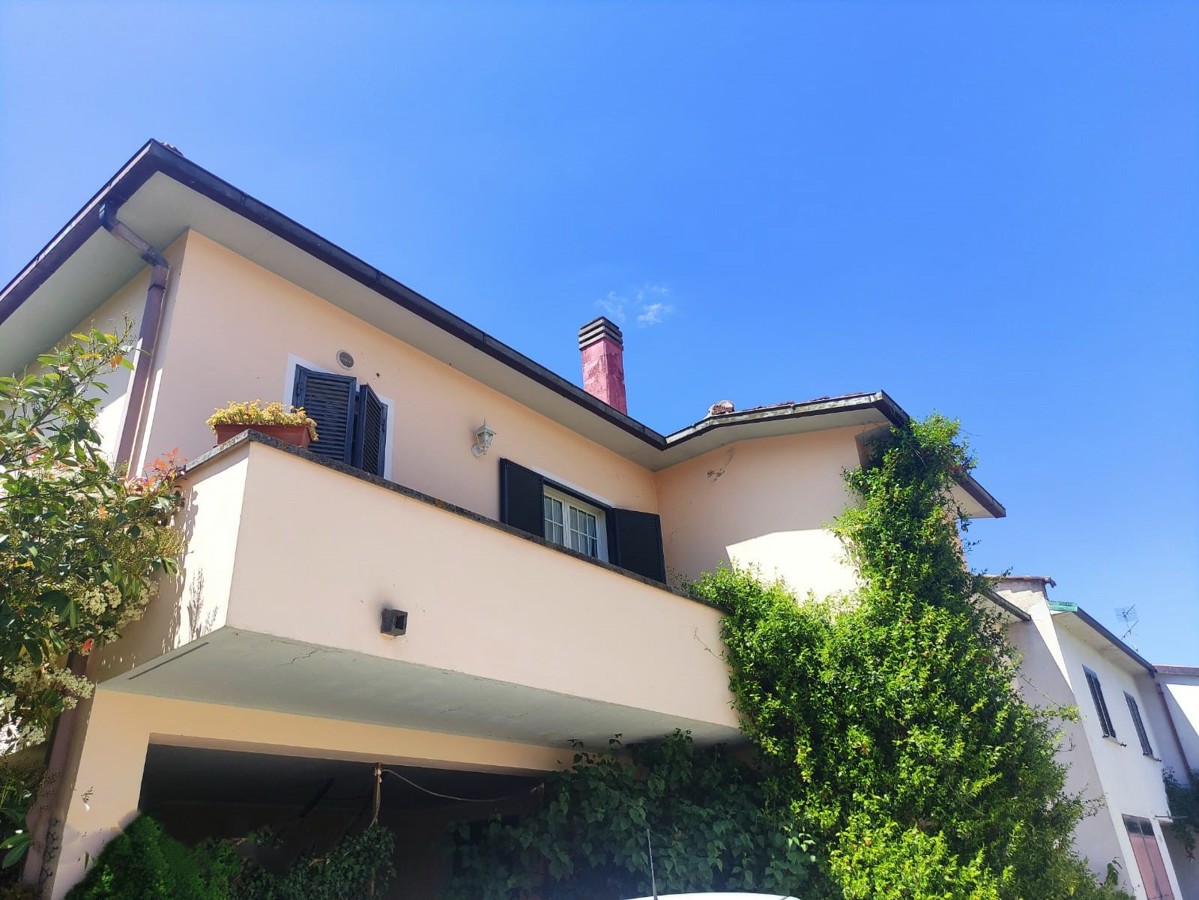 Foto 1 di 9 - Villa a schiera in vendita a Spoleto