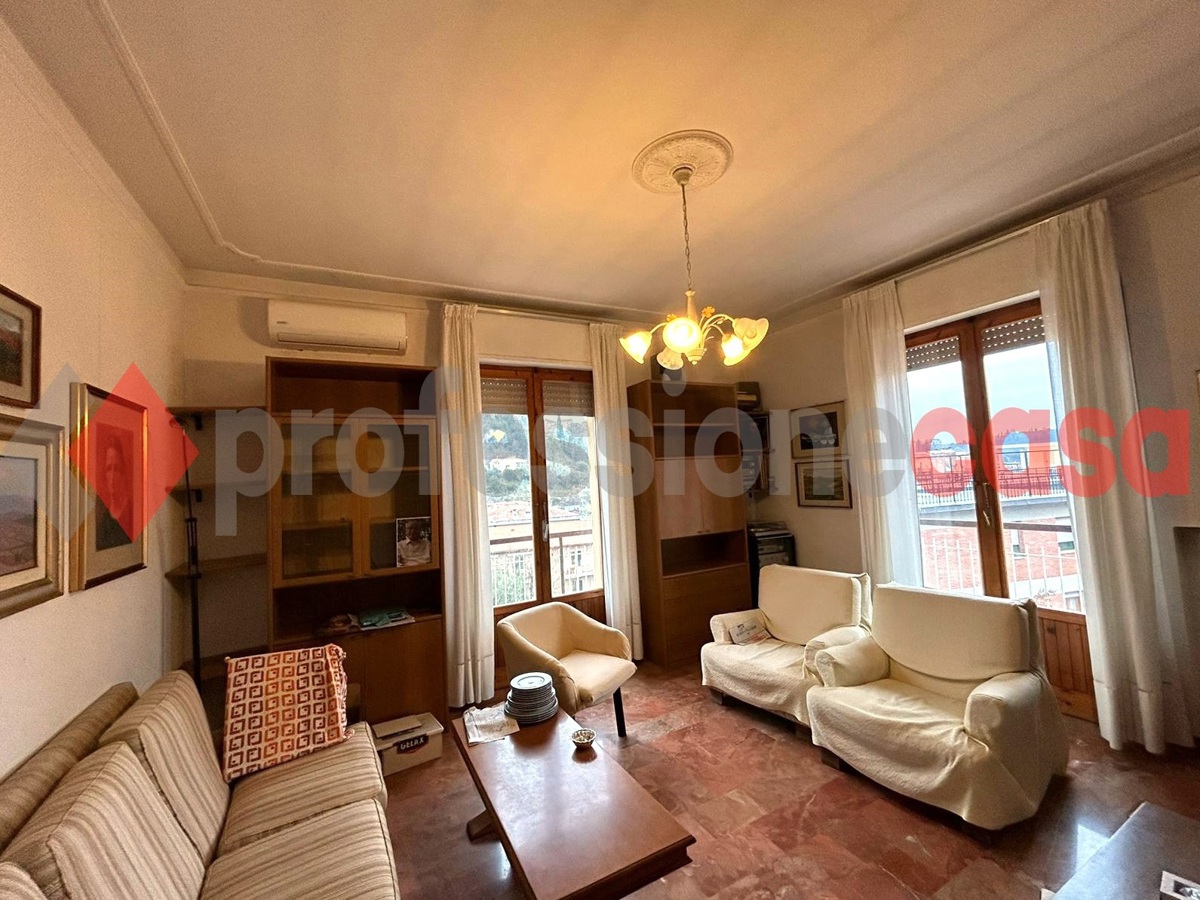 Foto 1 di 18 - Appartamento in vendita a Colle di Val d'Elsa