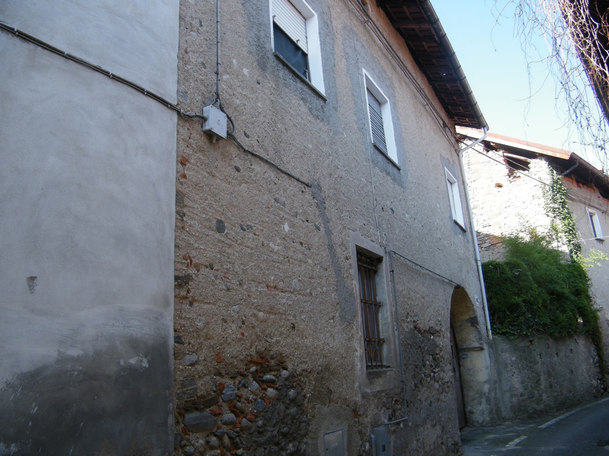 Foto 7 di 11 - Casa indipendente in vendita a Varallo Pombia