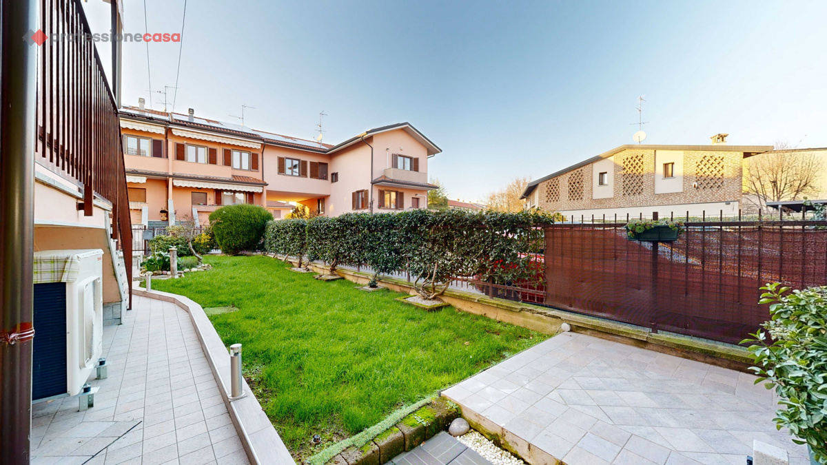 Foto 4 di 31 - Villa a schiera in vendita a Bellinzago Lombardo