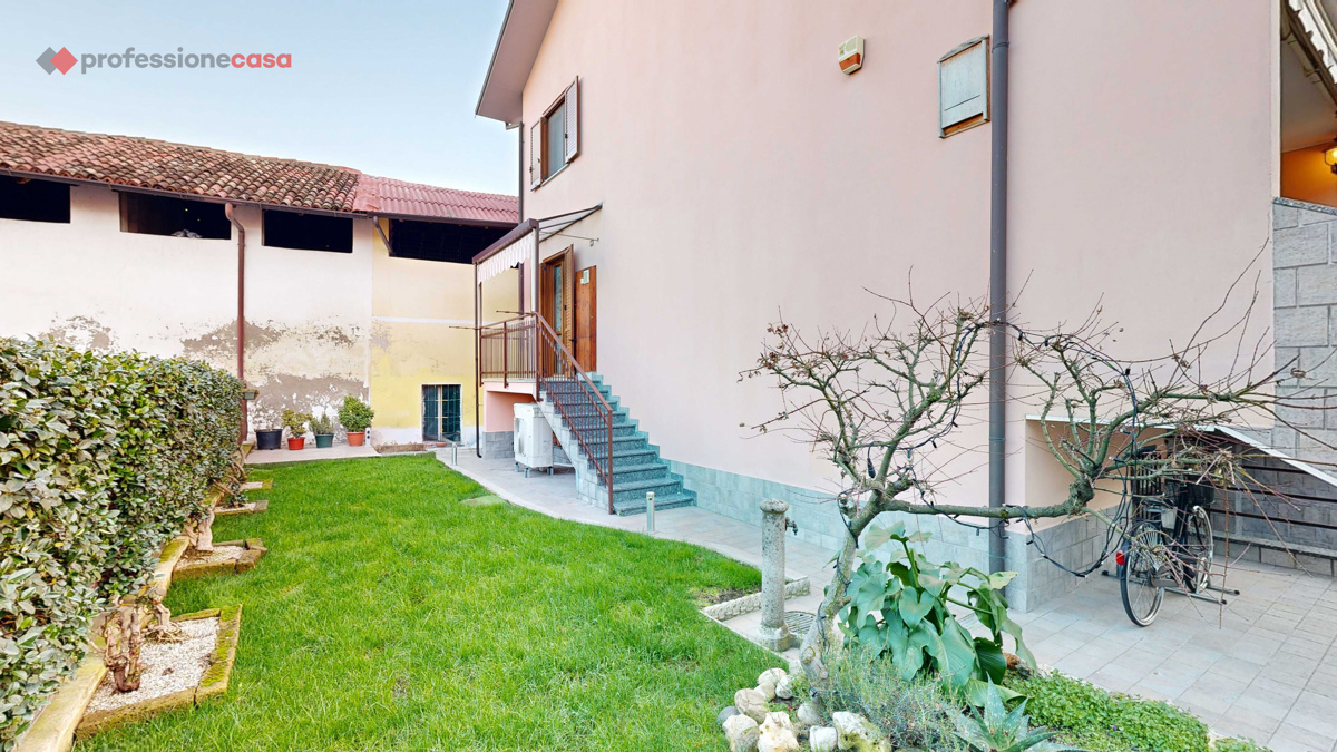 Foto 2 di 31 - Villa a schiera in vendita a Bellinzago Lombardo