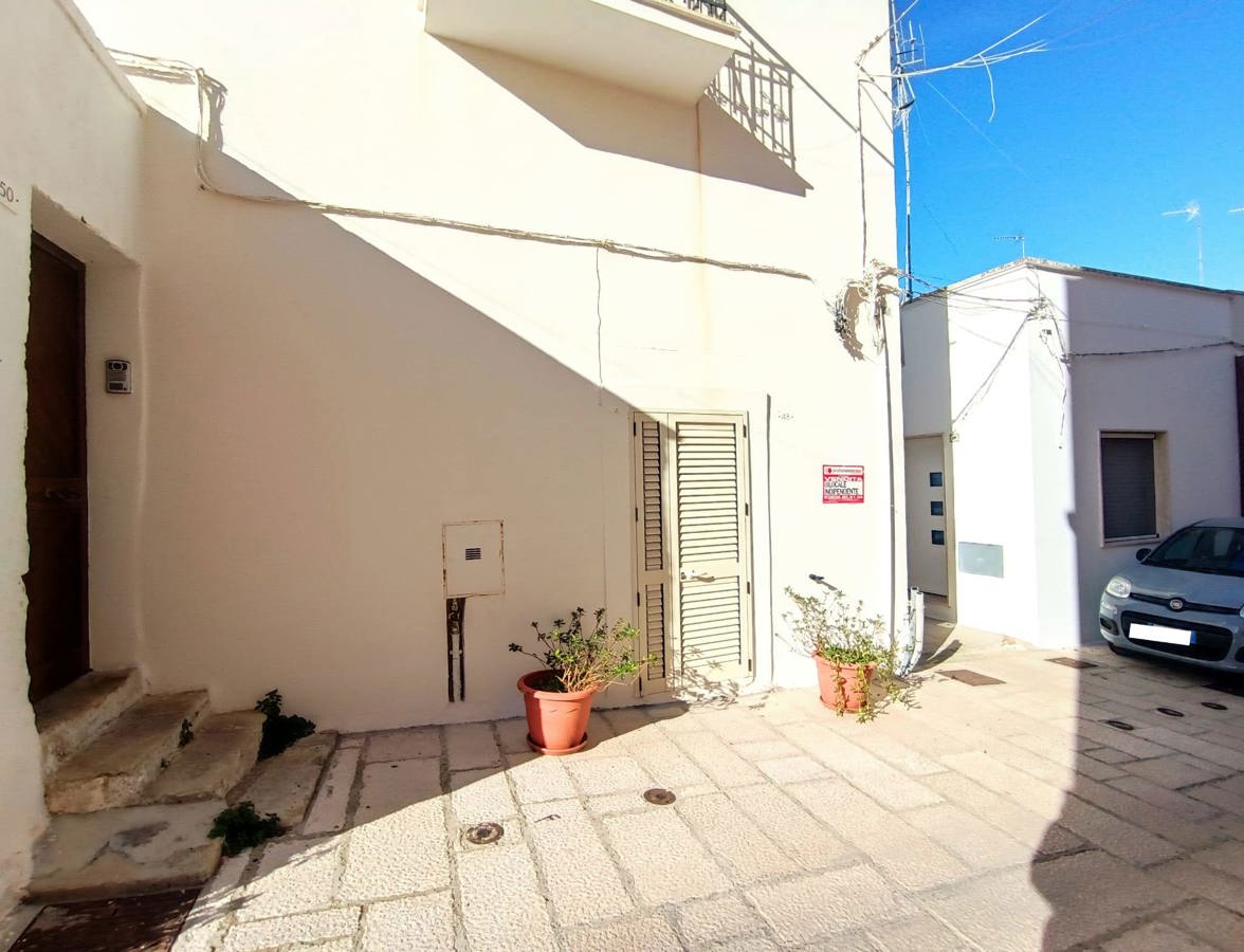 Foto 1 di 8 - Casa indipendente in vendita a Otranto