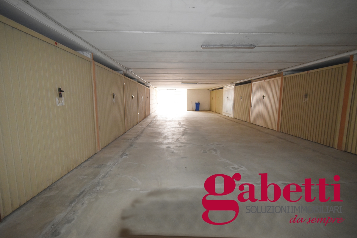 Garage in affitto a Olbia