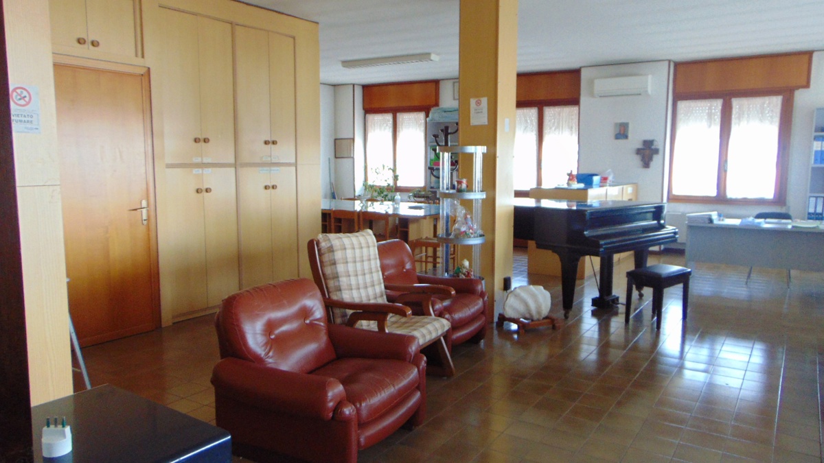 Foto 1 di 7 - Ufficio in vendita a Adria