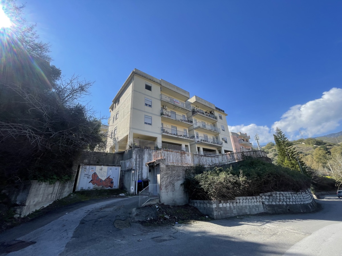 Foto 18 di 24 - Appartamento in vendita a Messina