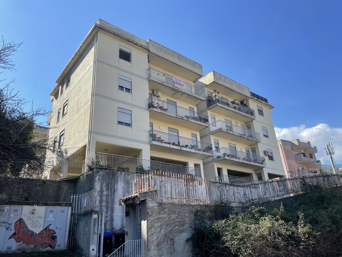 Foto 1 di 24 - Appartamento in vendita a Messina