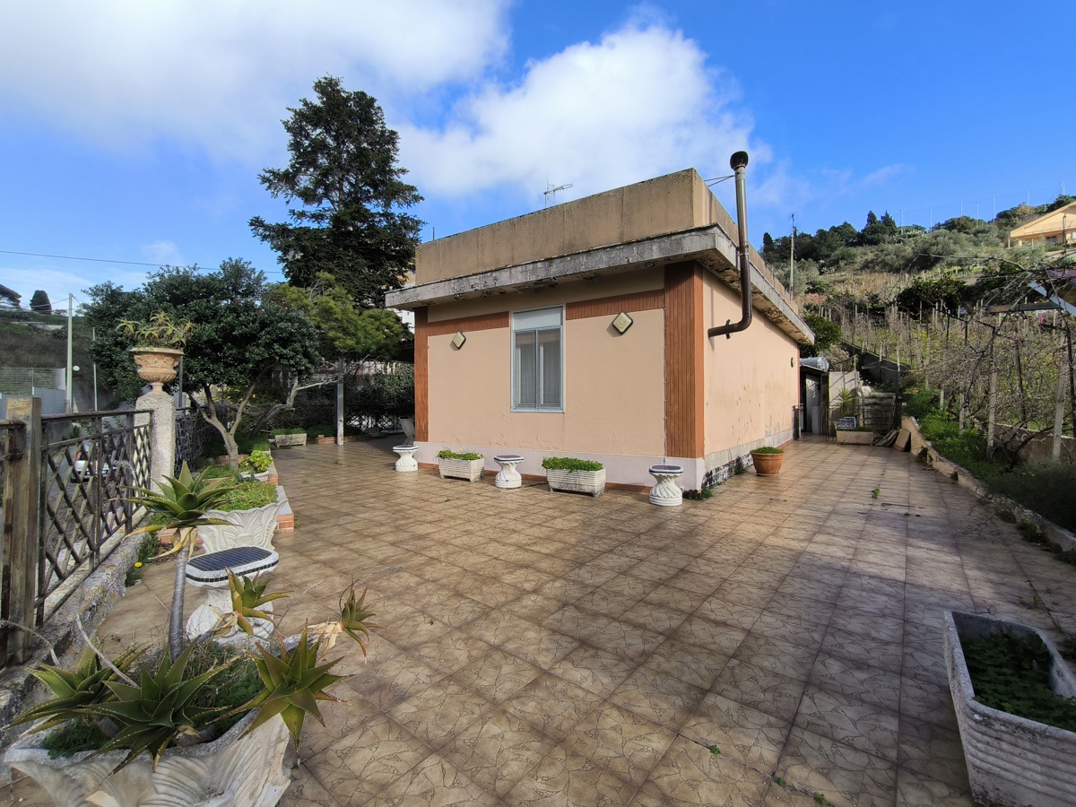Foto 5 di 30 - Casa indipendente in vendita a Messina