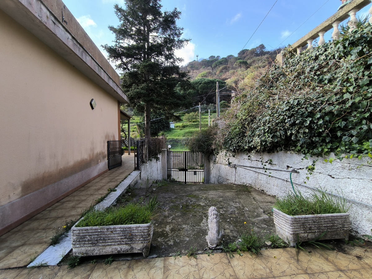 Foto 7 di 30 - Casa indipendente in vendita a Messina