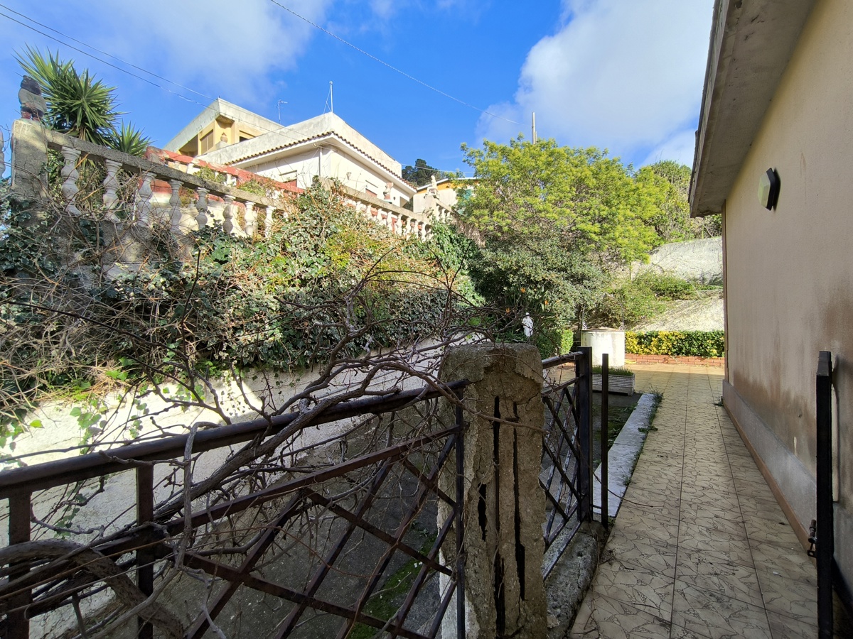 Foto 6 di 30 - Casa indipendente in vendita a Messina