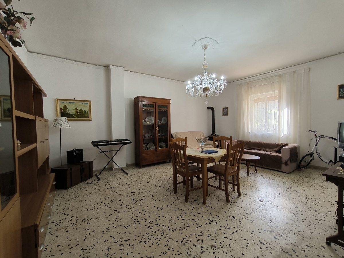 Foto 16 di 30 - Casa indipendente in vendita a Messina