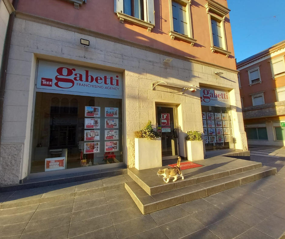 Foto 7 di 15 - Palazzo o stabile in vendita a Chioggia