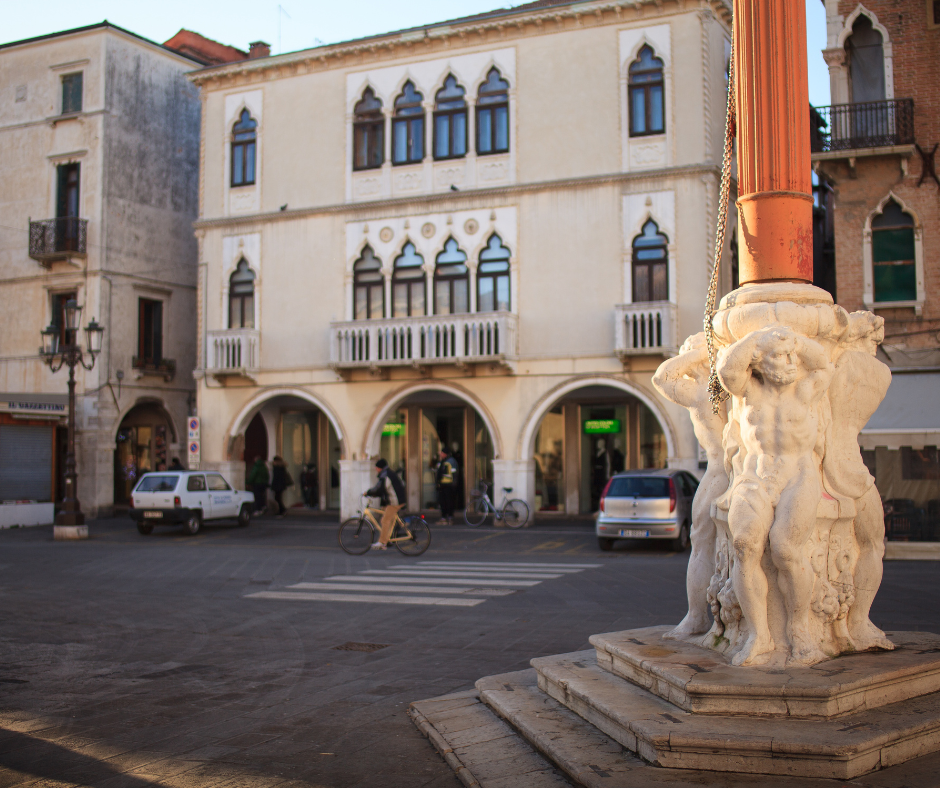 Foto 9 di 15 - Palazzo o stabile in vendita a Chioggia