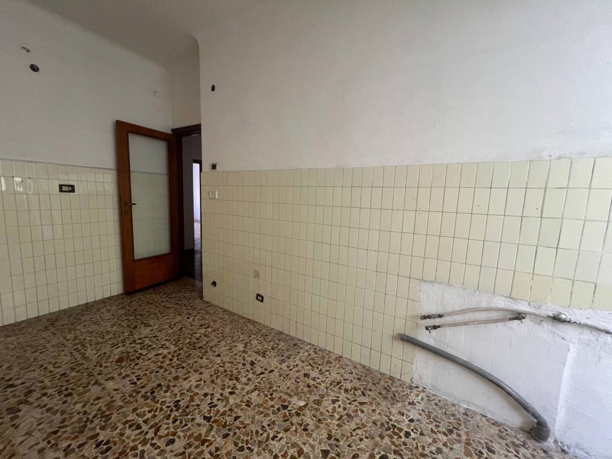 Foto 12 di 19 - Appartamento in vendita a Taranto