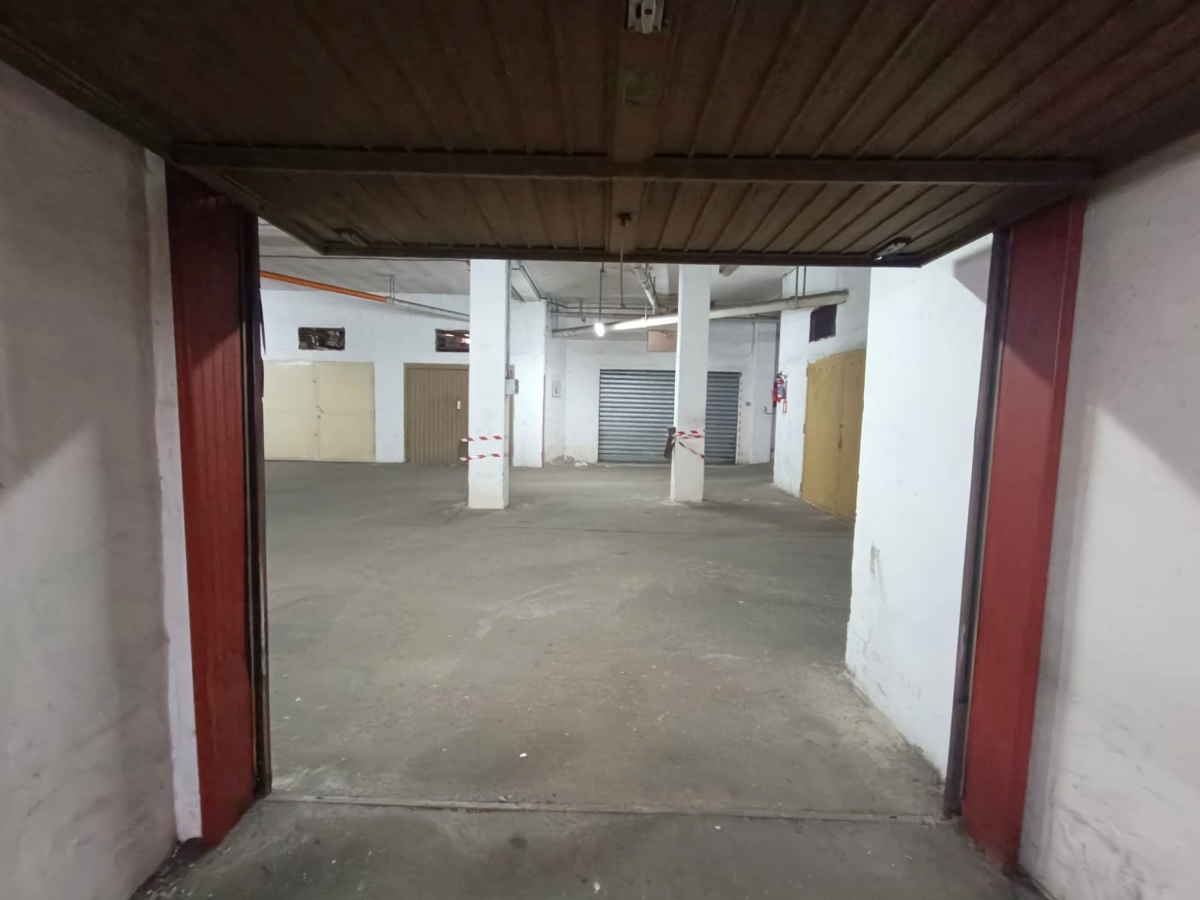 Foto 7 di 14 - Garage in vendita a Portici