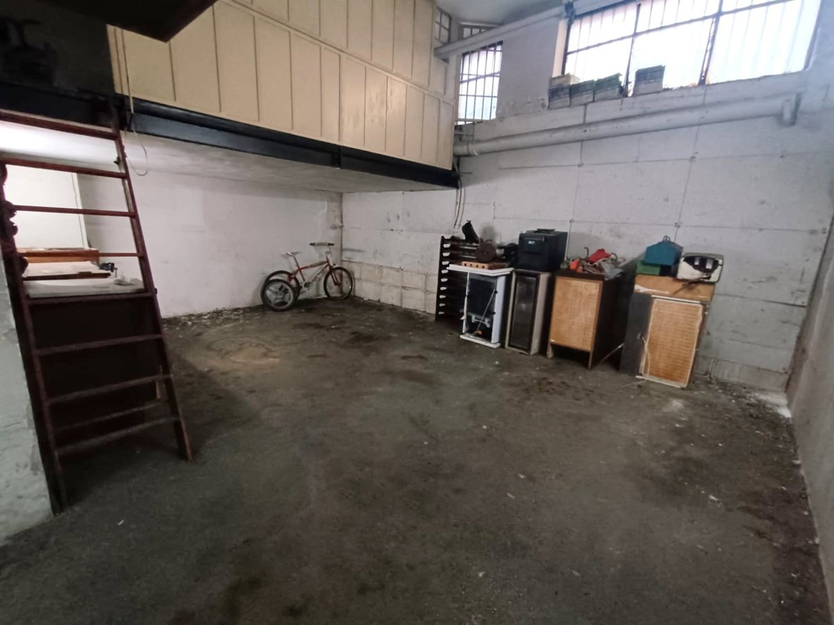 Foto 11 di 14 - Garage in vendita a Portici